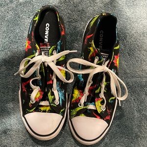 Converse dinosaur little boy size 3